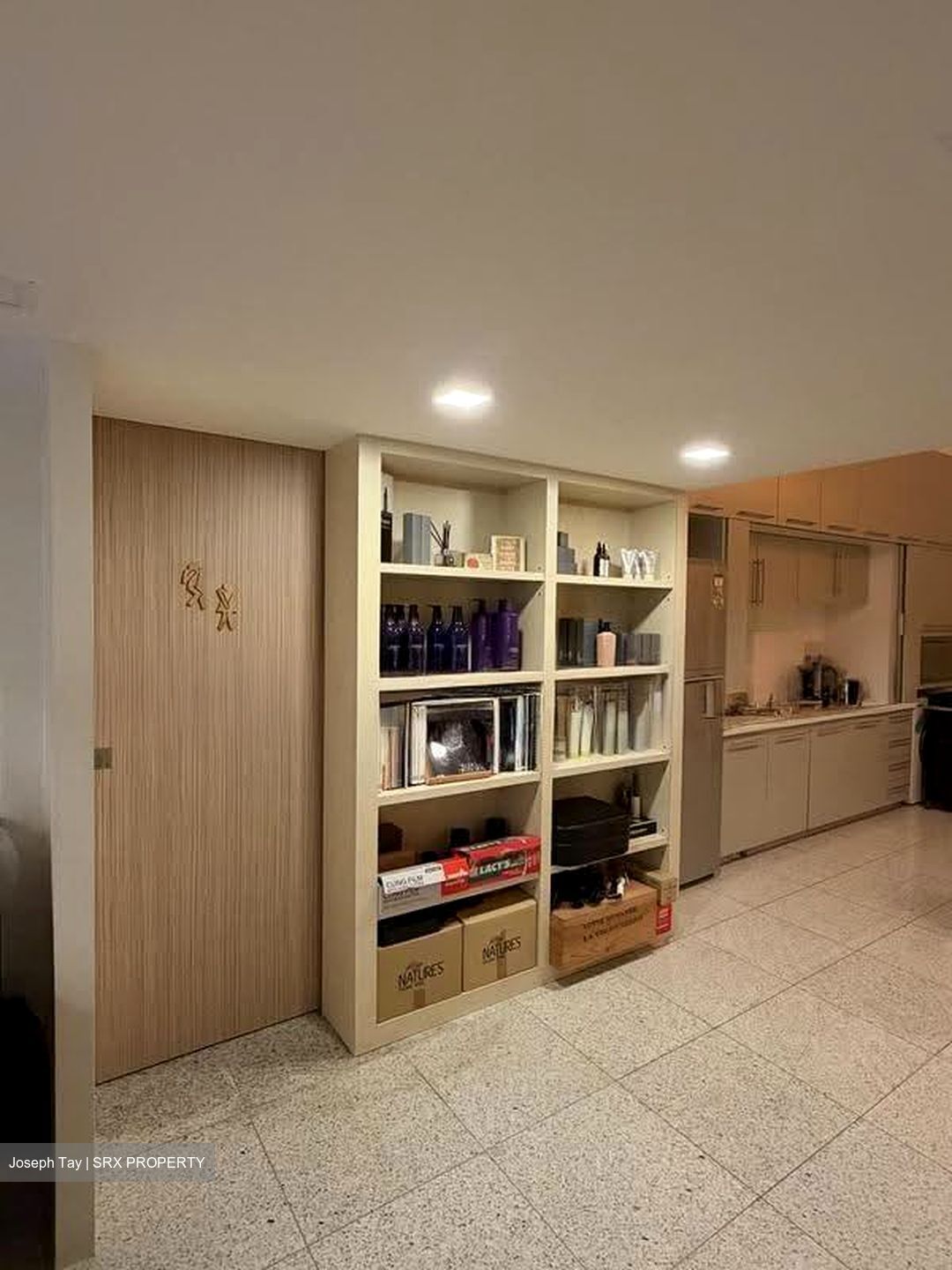 The Central (D1), Office #633688051